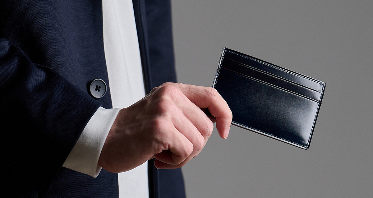 Close up a Tsuchiya Kaban's Cordovan Card Holder